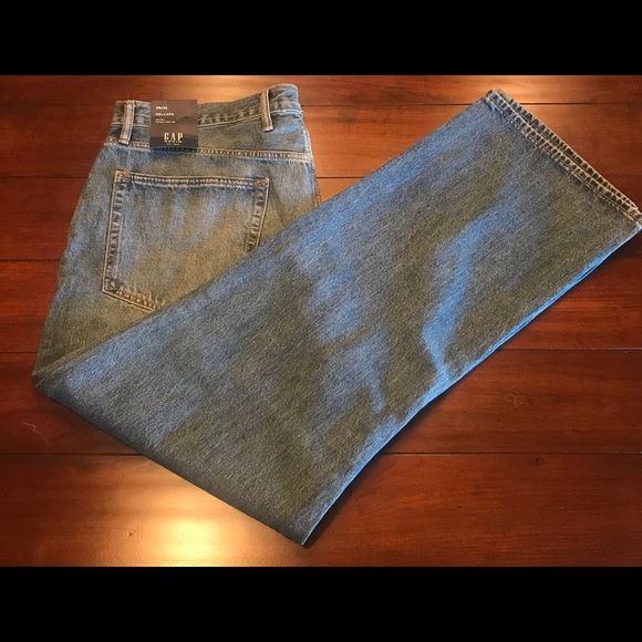 NWT GAP 36X32 Relaxed Jeans - Picture 1 of 3